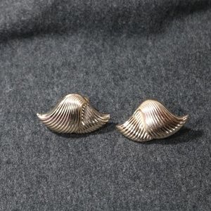 vintage costume jewelry silver tone corolite clip on earrings
